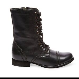 Steve Madden Black Leather Troopa Boot
